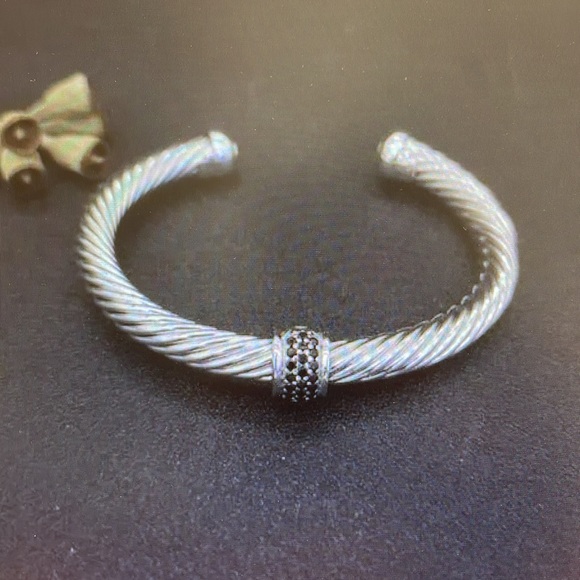 David Yurman Silver Cable Bracelet with Black Accents - Picture 4 of 6